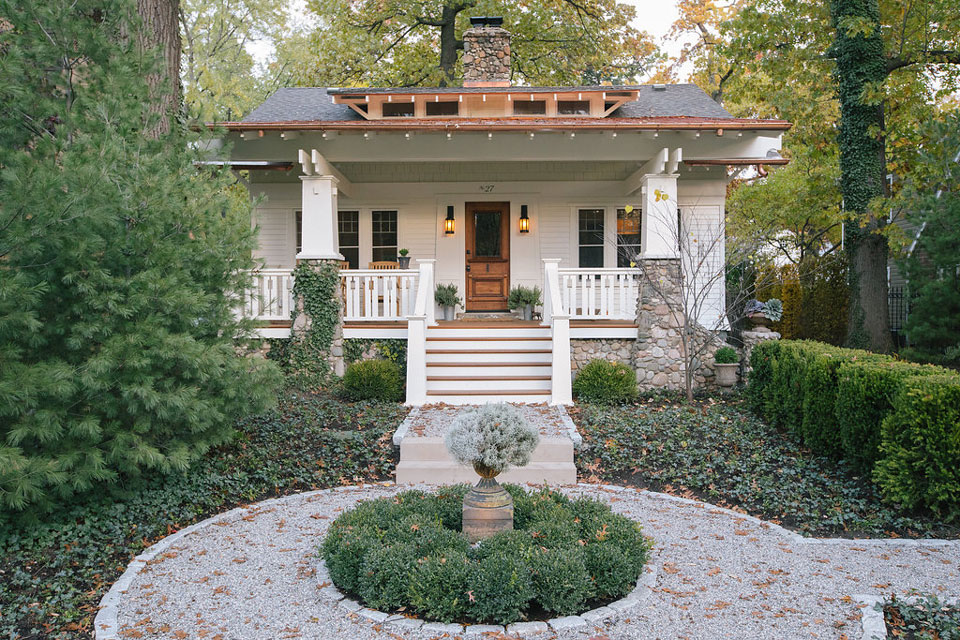 A Restored 1920s Arts & Crafts Bungalow