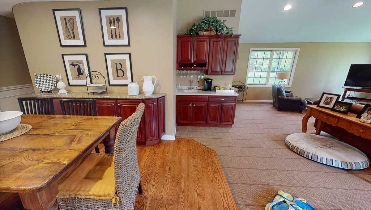 Butler's Pantry with bar